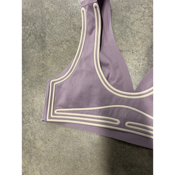 Lululemon Get in Line Bra *Light Support size 8 medium - Picture 2 of 3